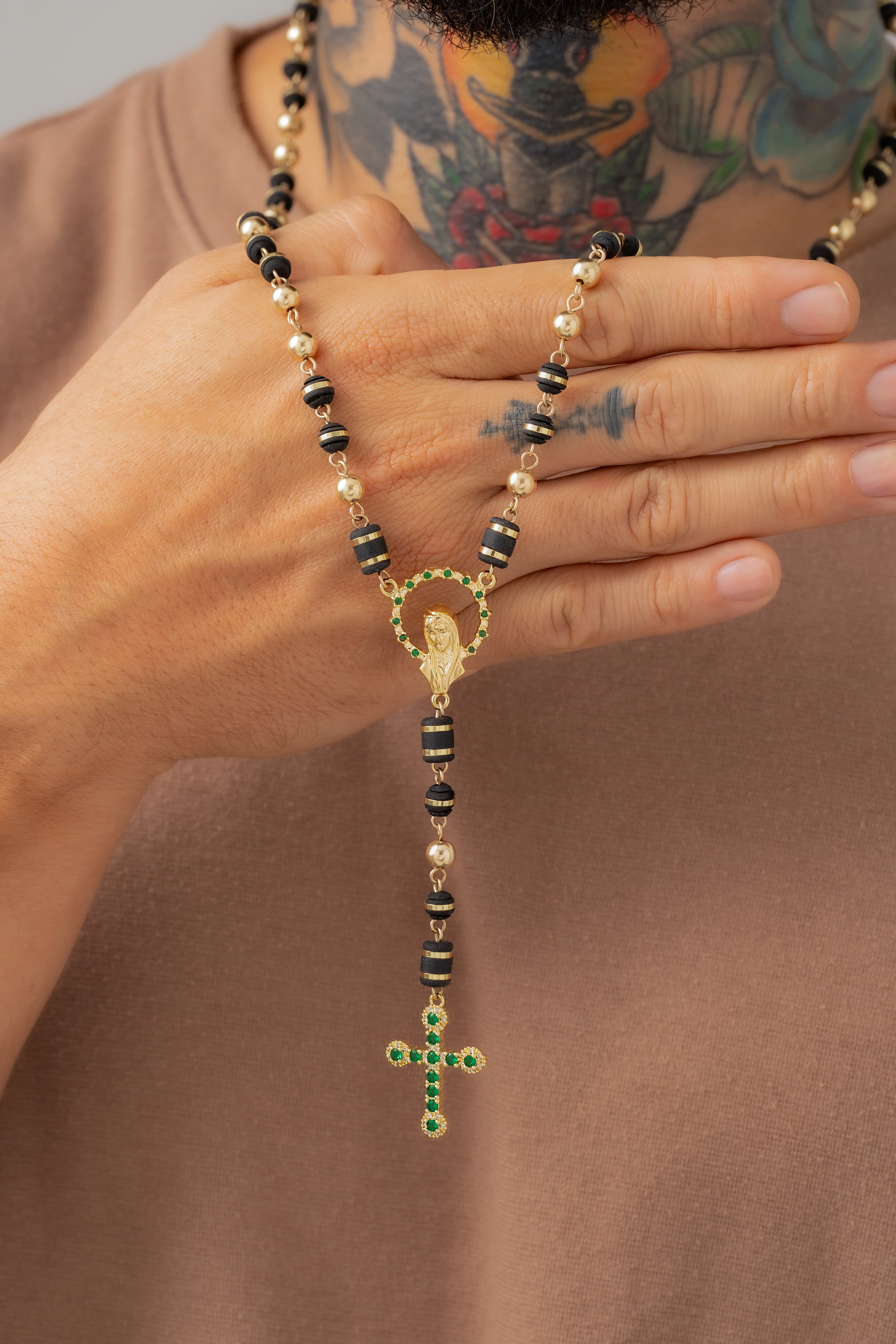 Crucero Virgen Con Circonias Verde — foto 2
